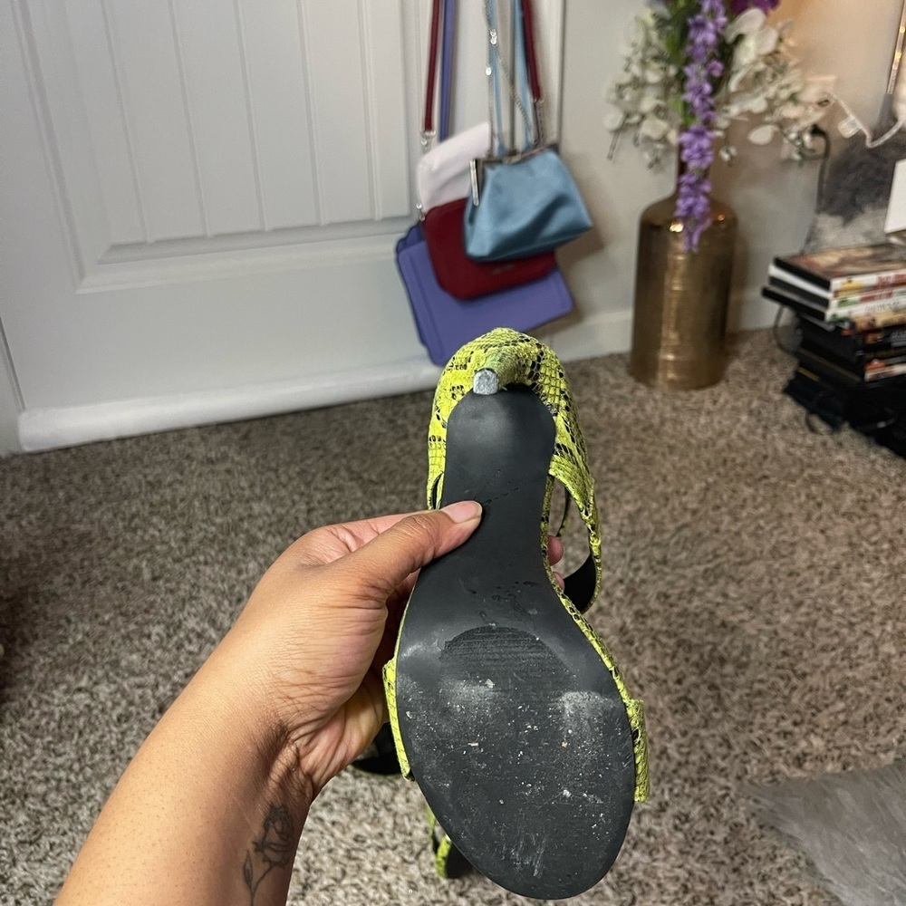 Steve Madden Mira Highlighter Green Snake Print Strappy Heels - Picture 7 of 10